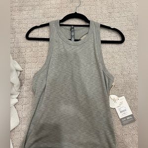 Vuori Sunrise High Neck Tank in Eucalyptus Size Medium NWT